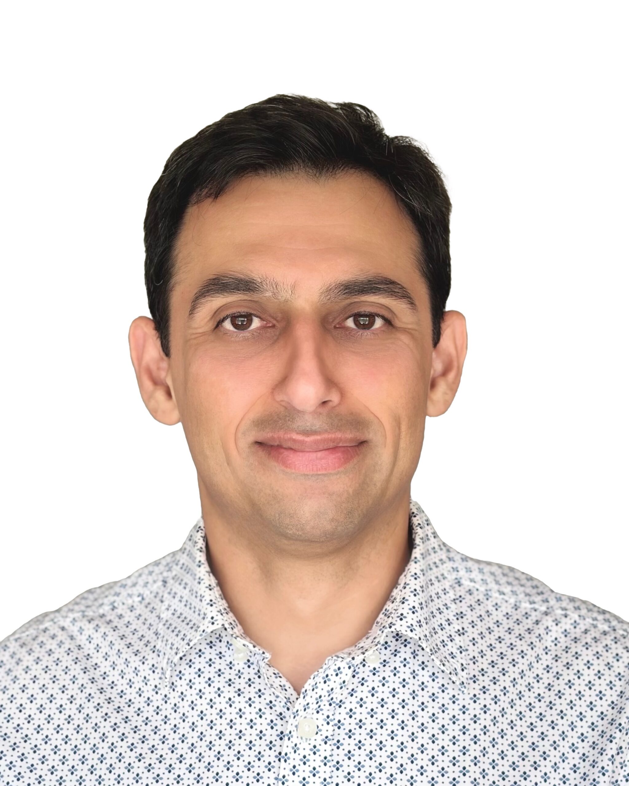 Headshot of Pirooz Ghaleh.
